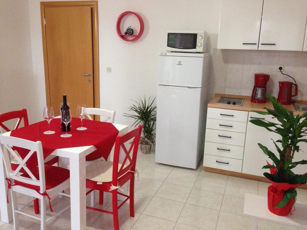 Villa Jasmin Bol Exterior foto