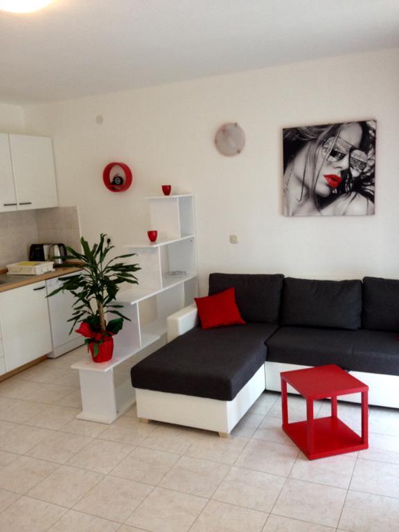 Villa Jasmin Bol Exterior foto