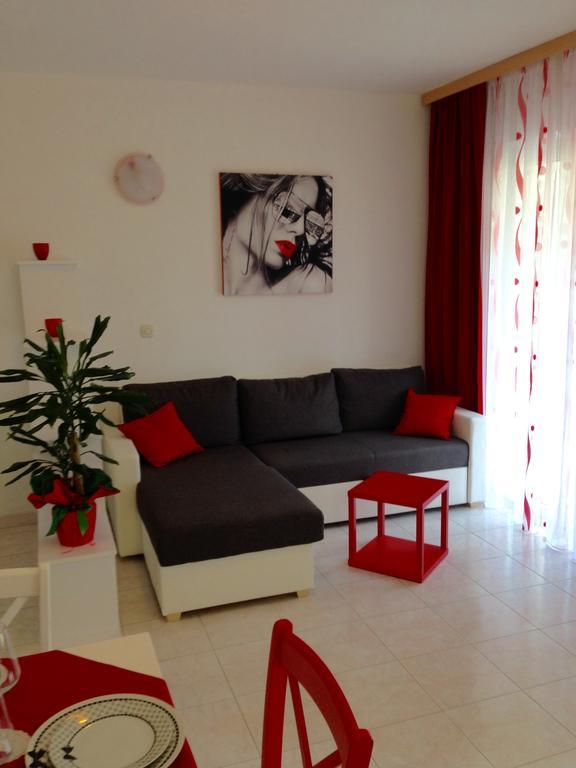 Villa Jasmin Bol Exterior foto