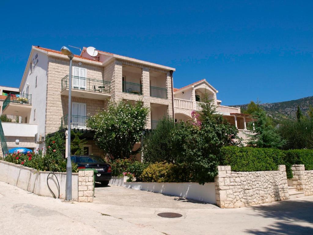 Villa Jasmin Bol Exterior foto